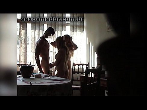❤️ دوستان سکس یک مرد غول پیکر و سه نفری را با او دعوت می کنند ️ فیلم لعنتی در fa.pornokey.ru ❌️❤